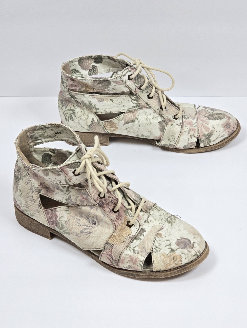 Jellypop Alaina Floral Lace Up Cut Out Ankle Boots Victorian Booties Size 8.5